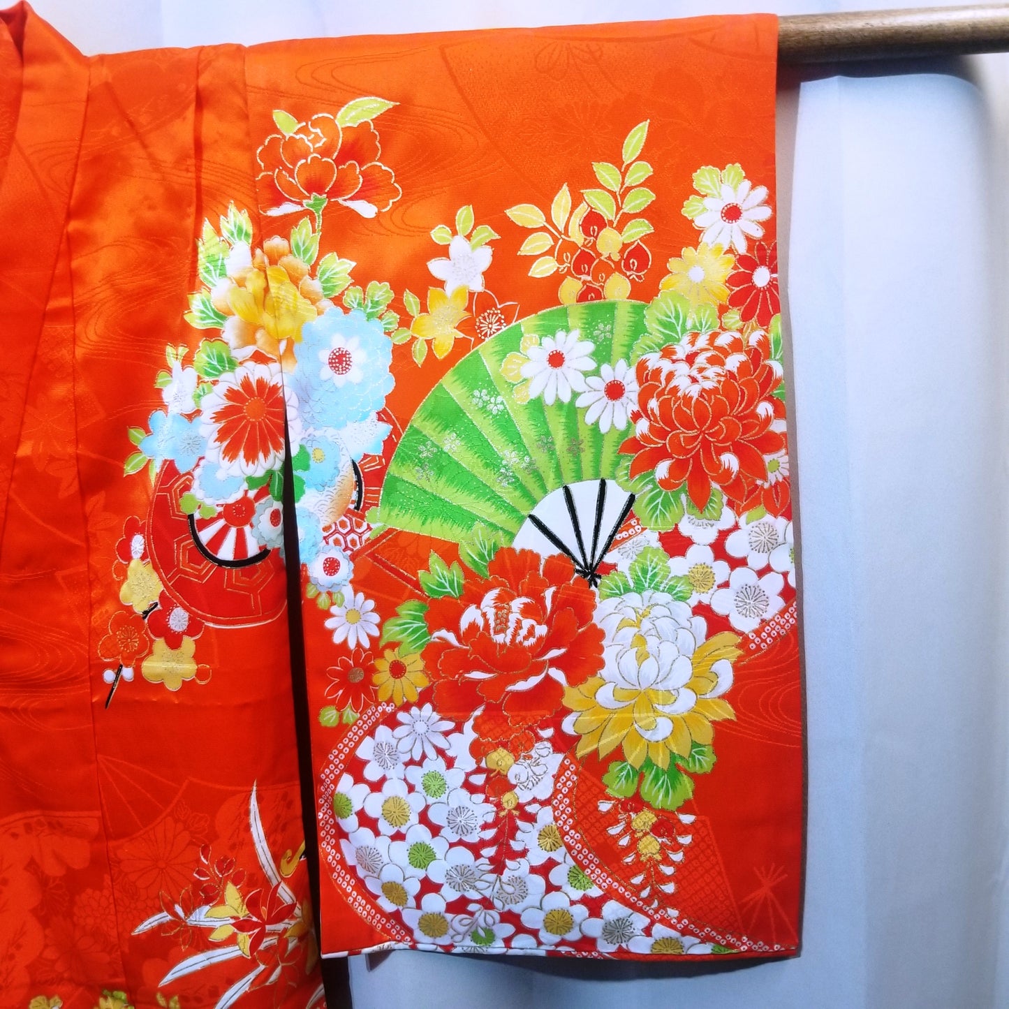 "Floral Sweep" Vintage Girl's Kimono