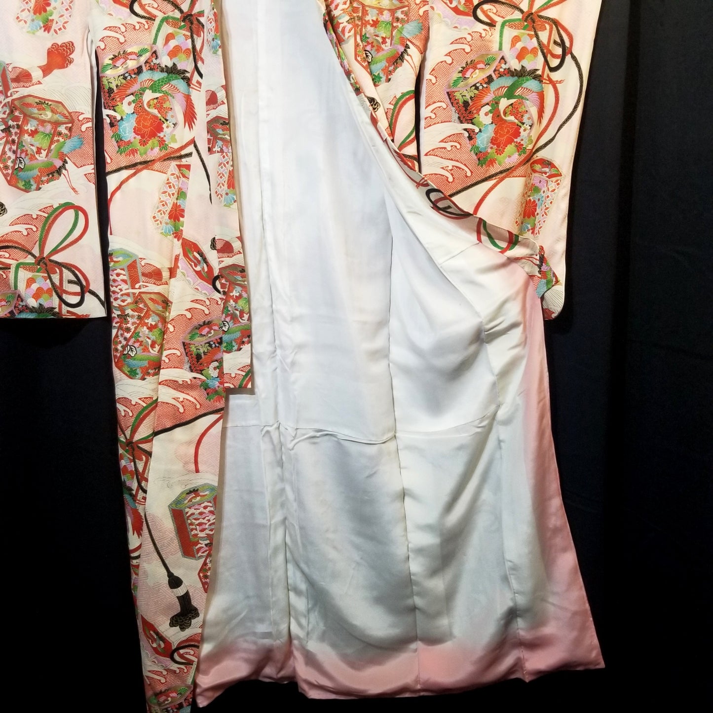 "Kai Awase" Vintage Girl's Kimono