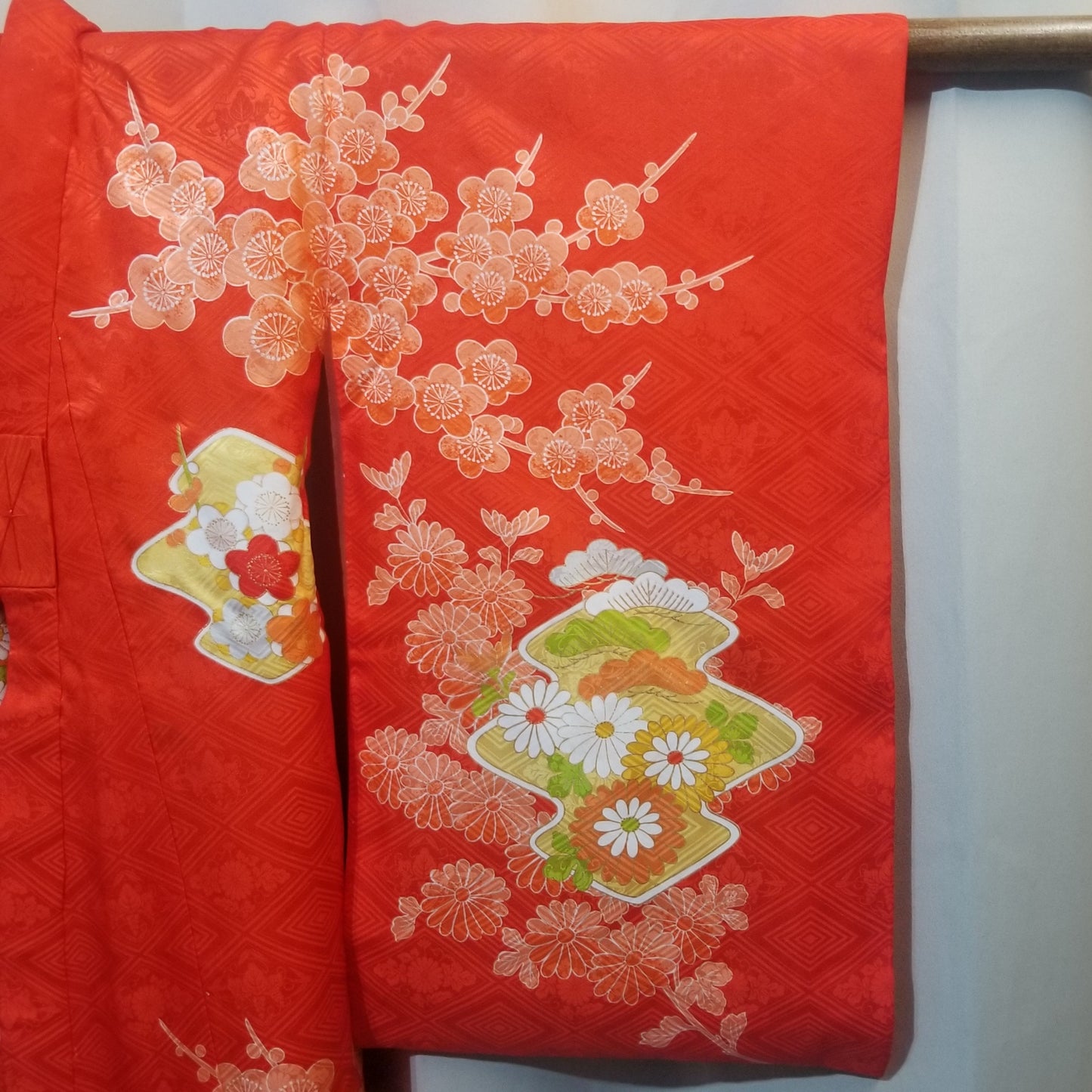 "Mums and Plums" Vintage Girl's Kimono