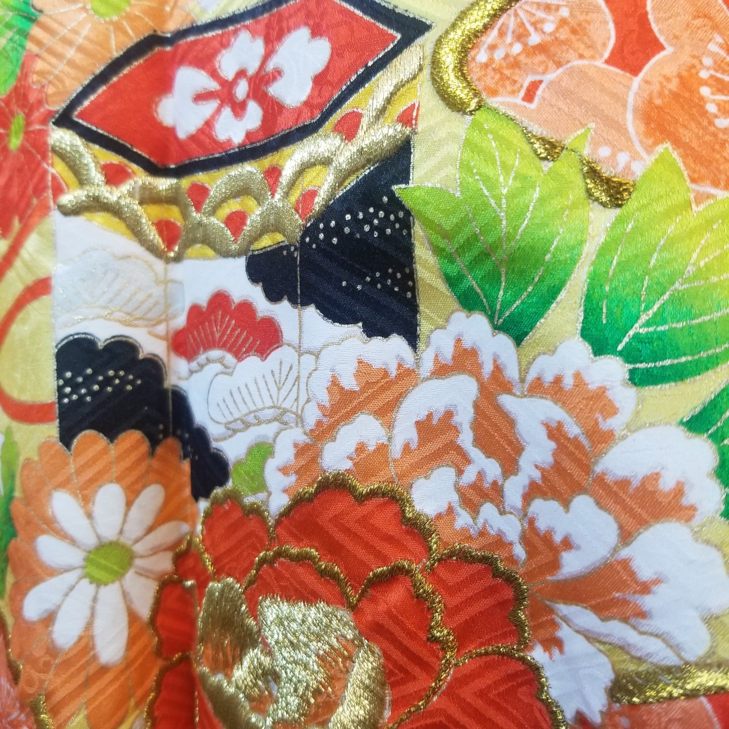 "Mums and Plums" Vintage Girl's Kimono