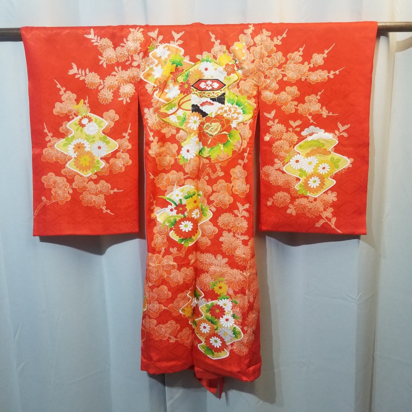 "Mums and Plums" Vintage Girl's Kimono