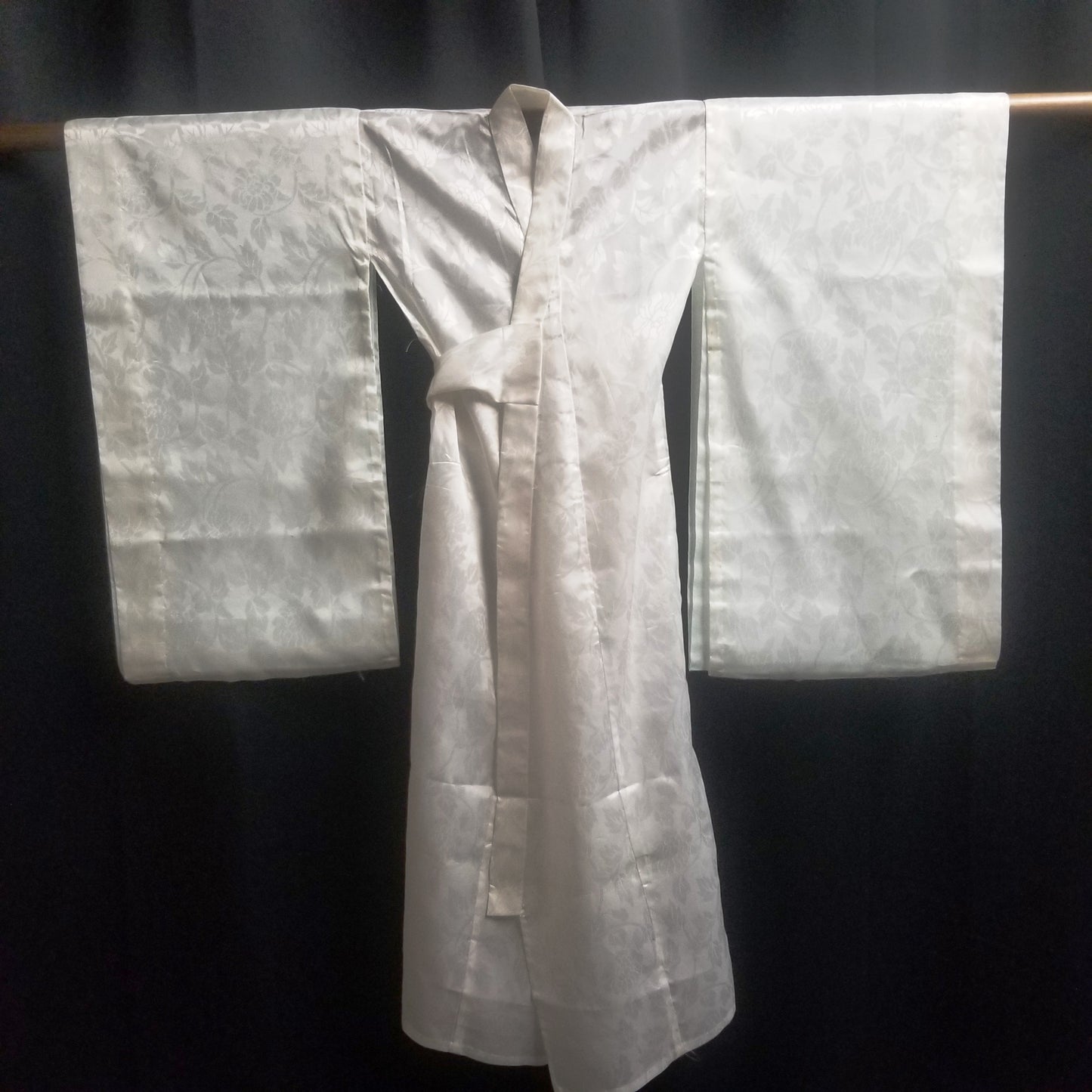 "White Vines" Vintage Girls Underkimono