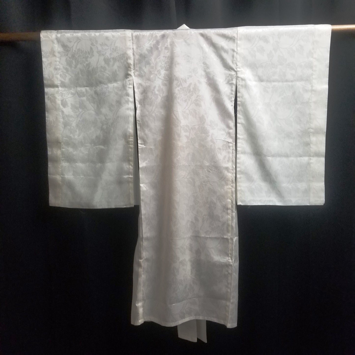 "White Vines" Vintage Girls Underkimono