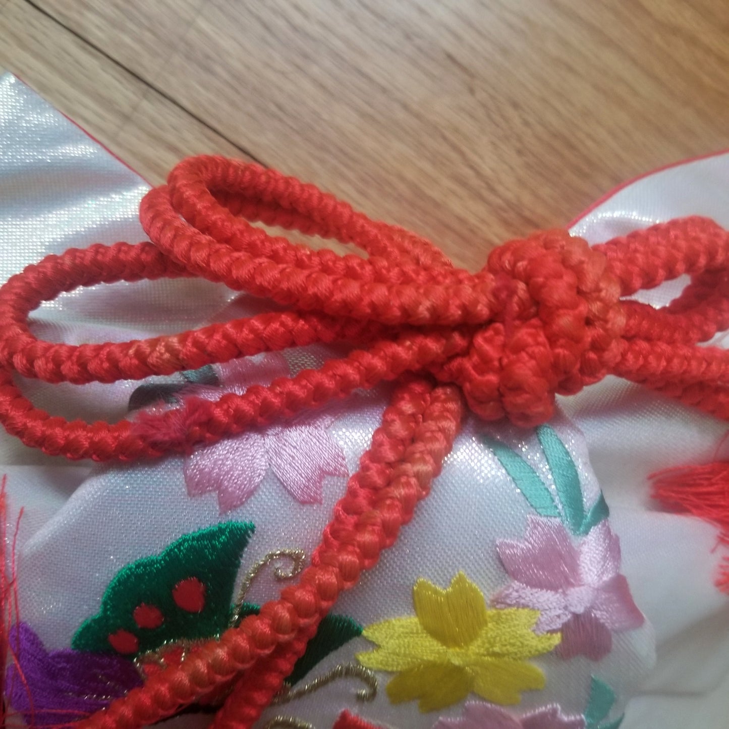 "Fancy White" Girls' Obi Bow