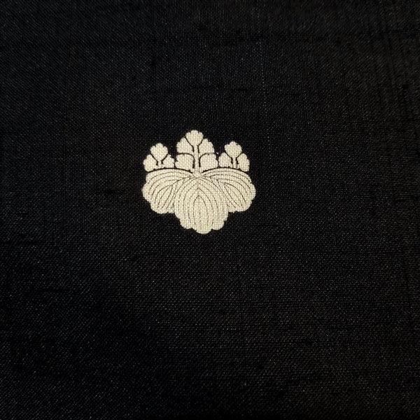 "3 Crests" Shortened Kimono - Kyoto Kimono