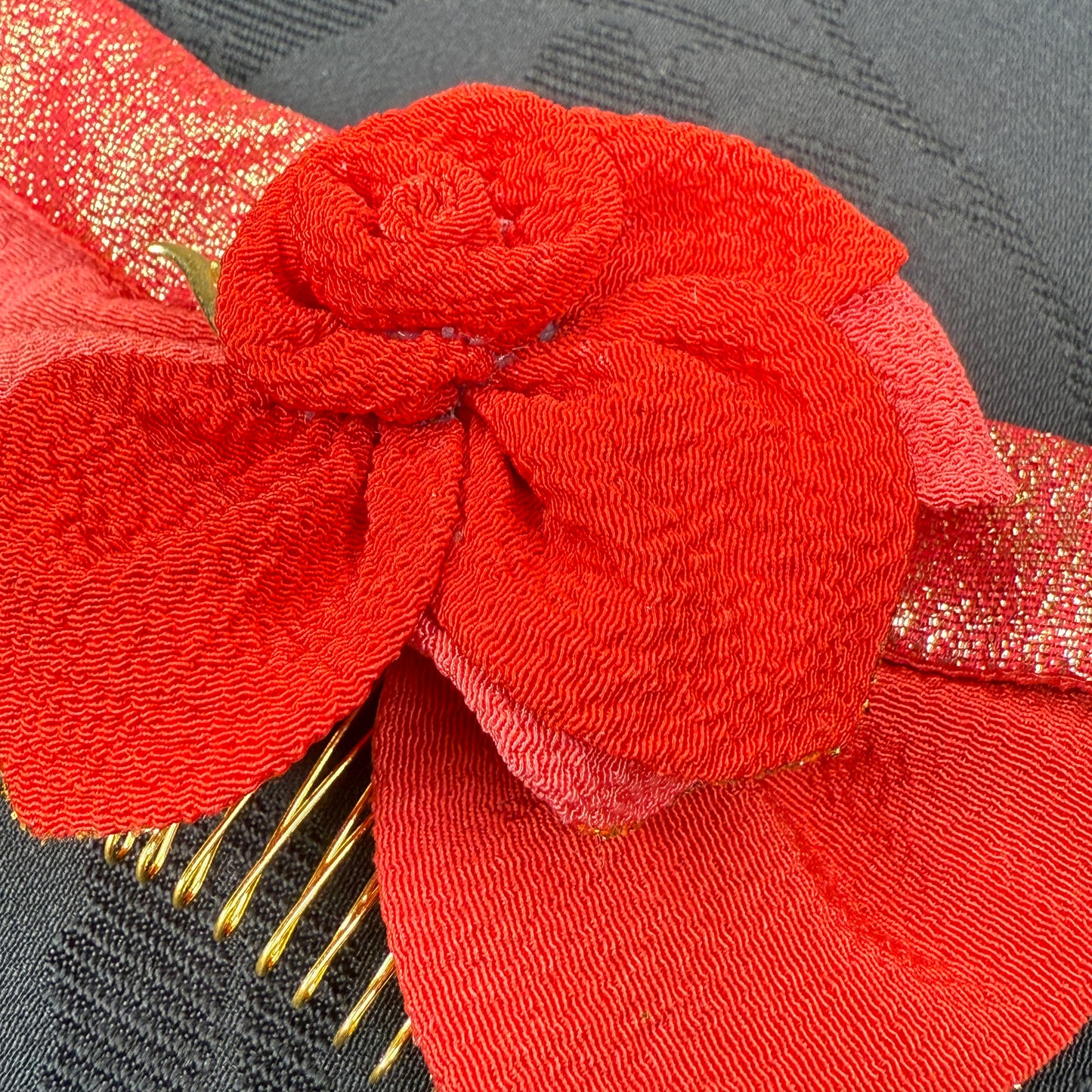 "Red Camellia" Vintage Kanzashi Comb