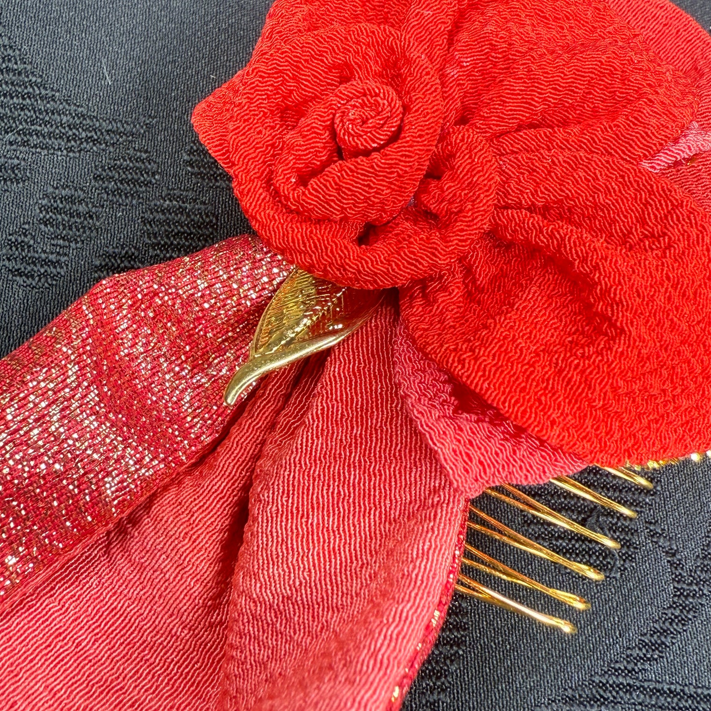 "Red Camellia" Vintage Kanzashi Comb
