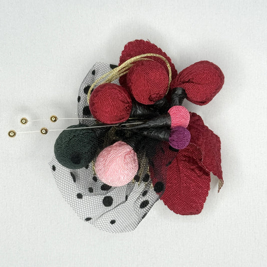 "Berry Blooms" Vintage Kanzashi Comb