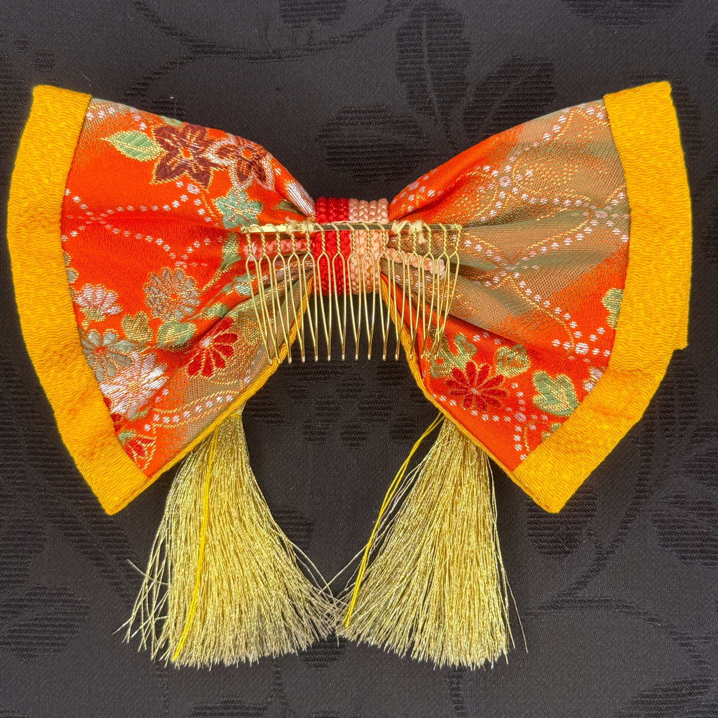"Golden Bow" Vintage Kanzashi Comb