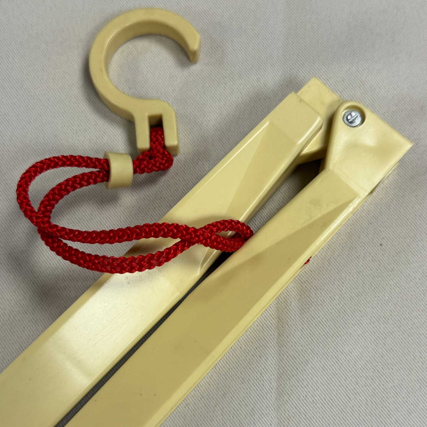 Kimono Hanger - Folding Cream