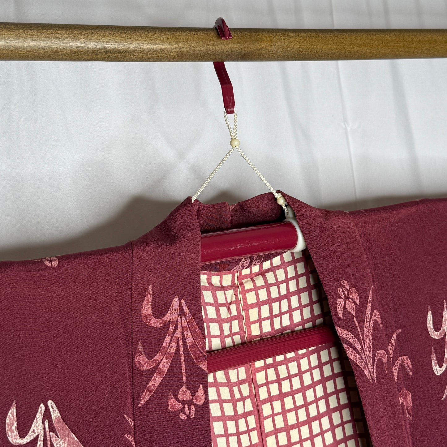 Kimono and Obi Hanger - Telescoping Maroon
