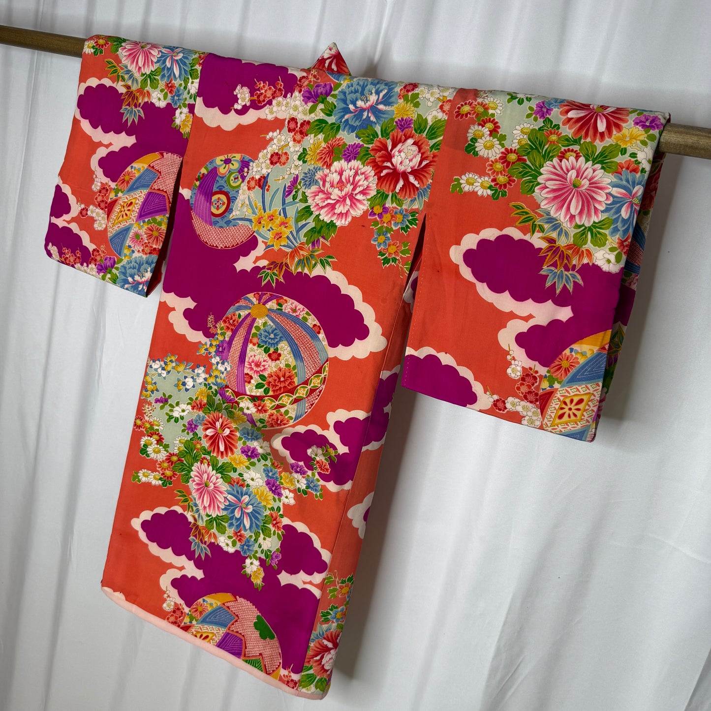 "Temari Charm" Antique Girl's Kimono