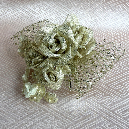 "Golden Roses" Vintage Kanzashi