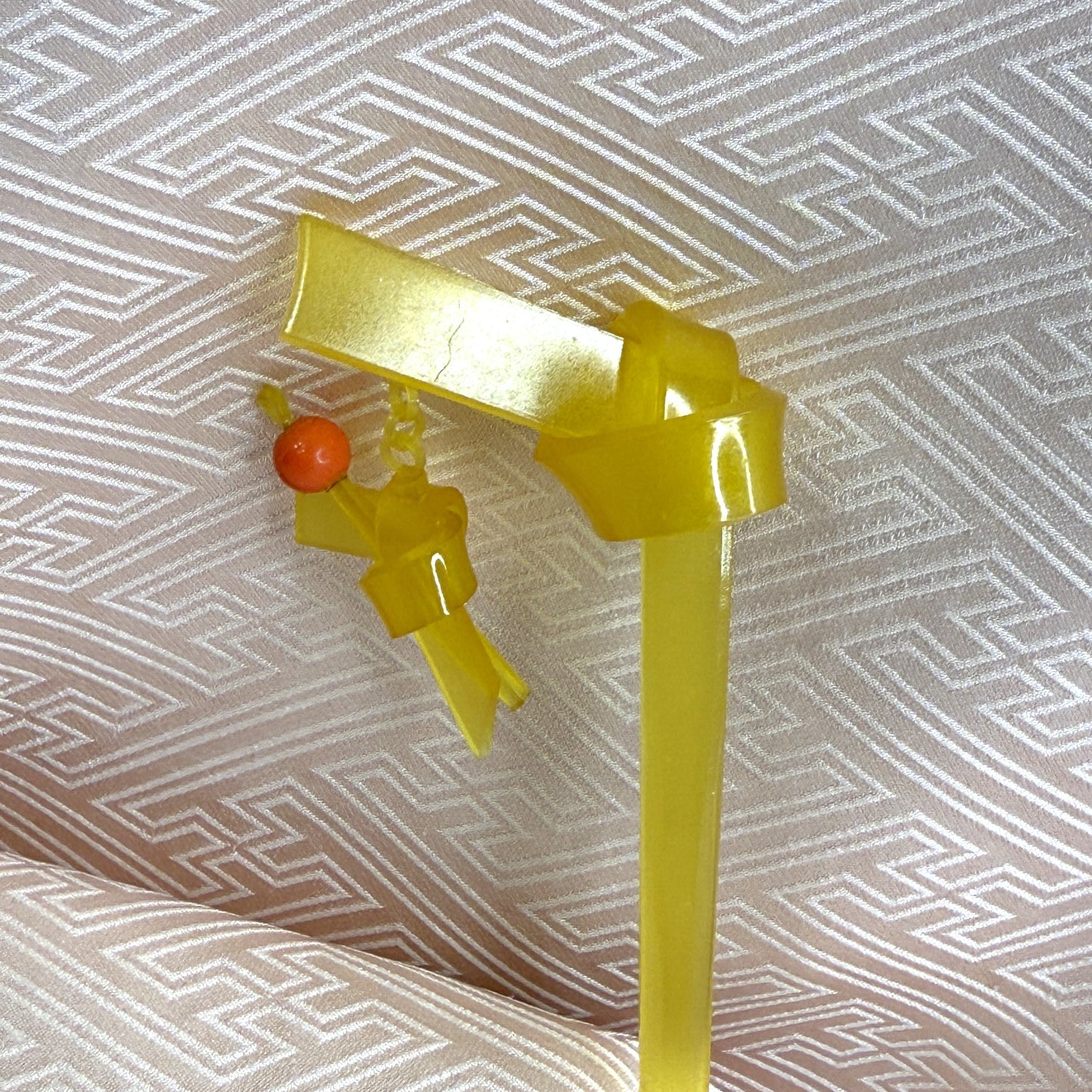 "Twisted Bira Bira" Vintage Kanzashi