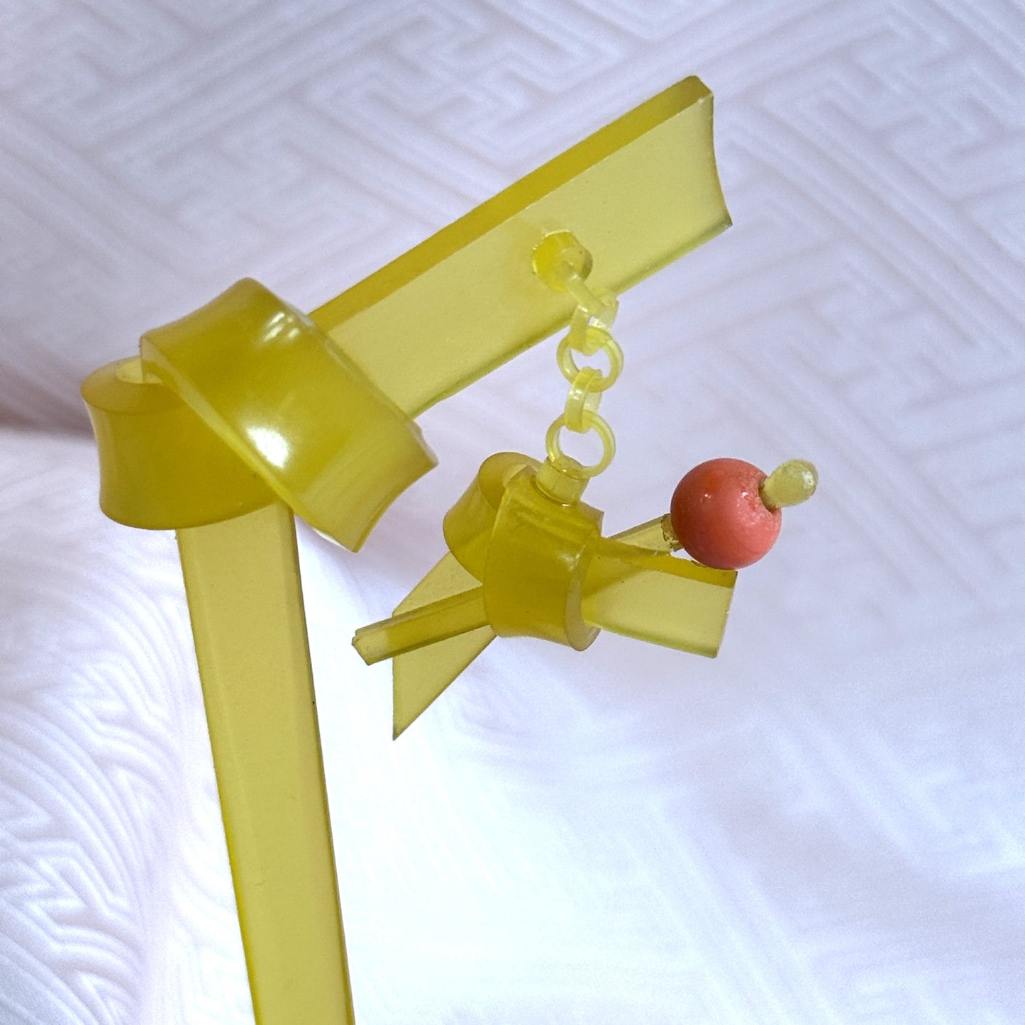 "Twisted Bira Bira" Vintage Kanzashi