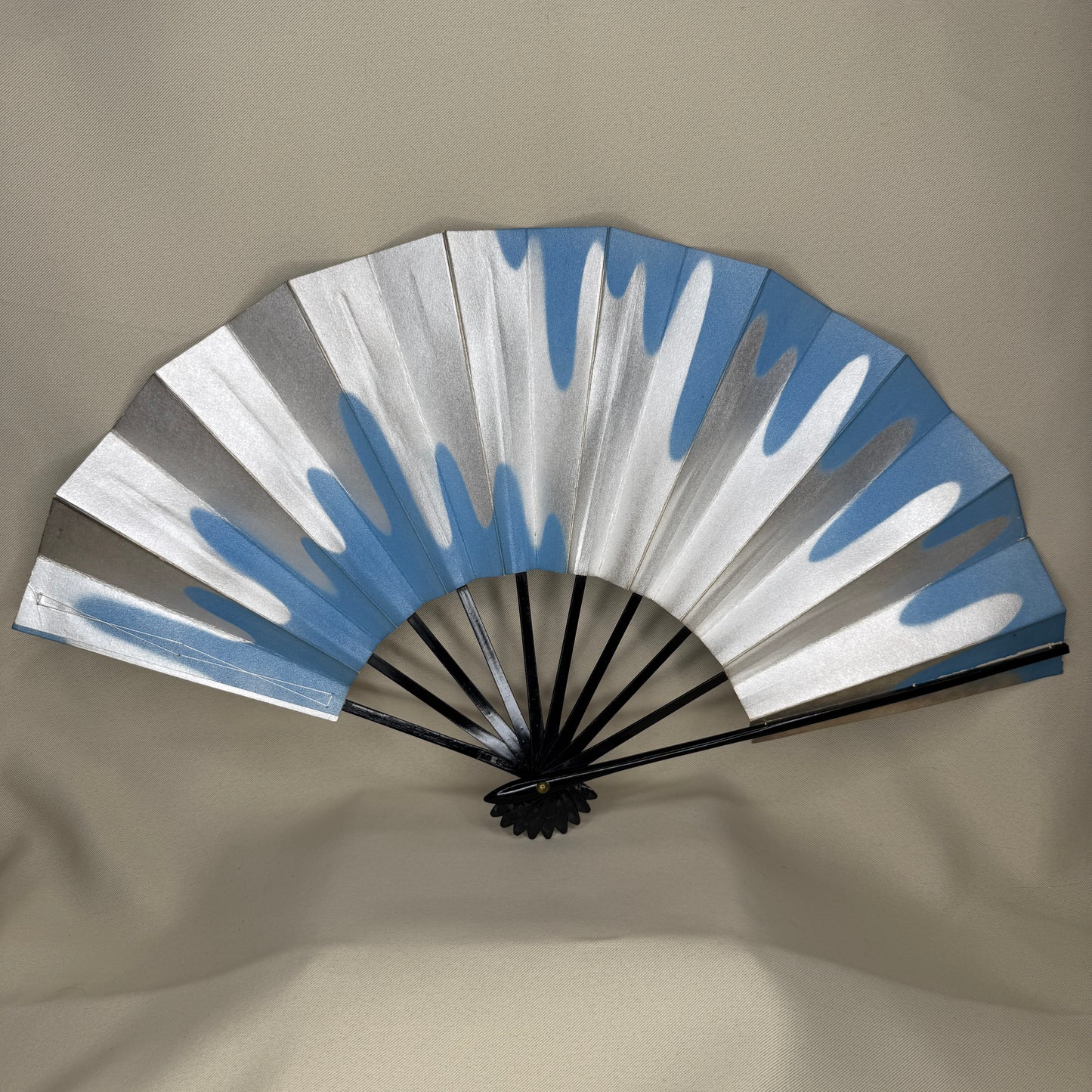 "Arctic Wave" Vintage Dance Folding Fan
