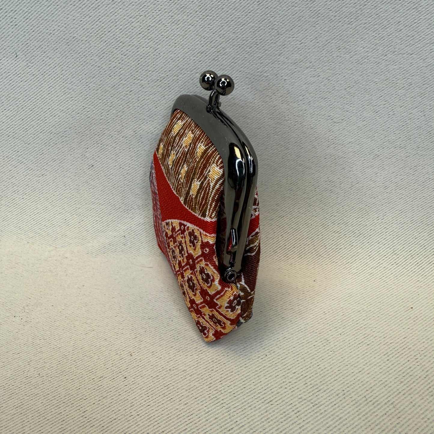 "Blossoms of Kaga" Japanese Clasp Coin Purse