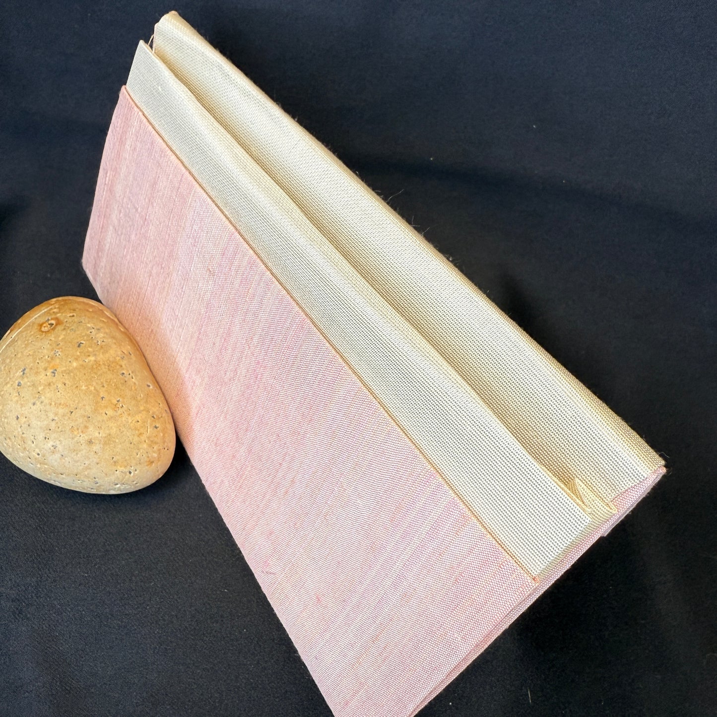 "Safflower Dye" Japanese Folded Wallet