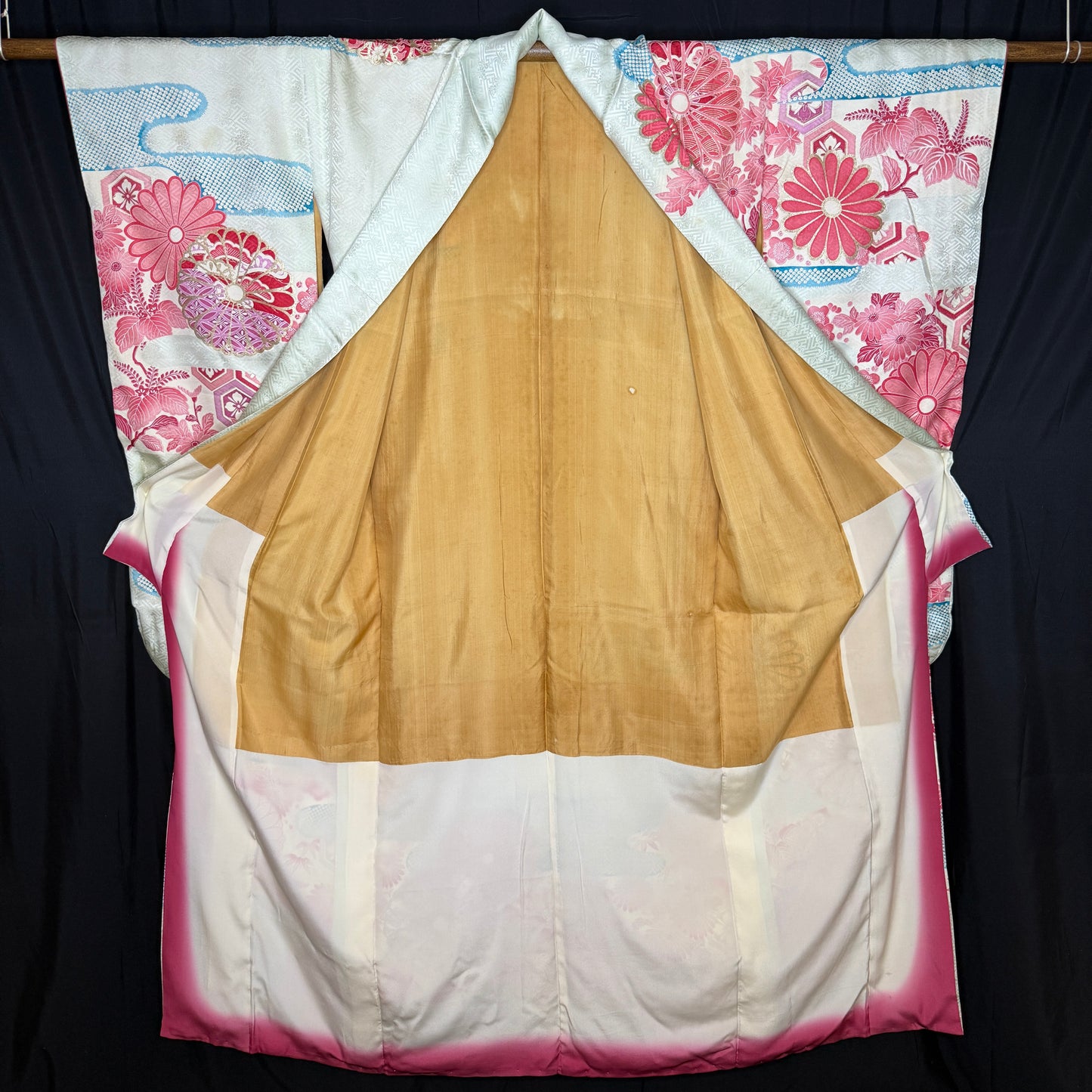 "Feminine Charm" Vintage Furisode Kimono