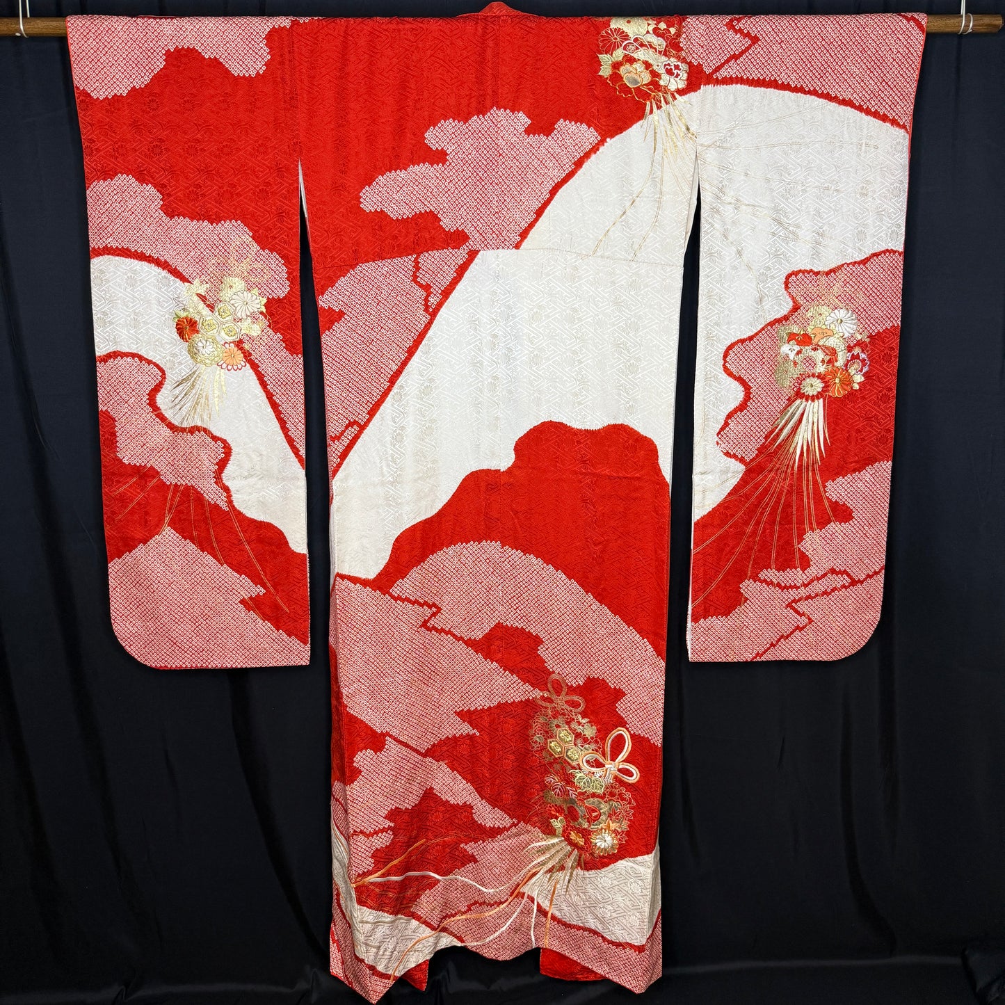 "Kusudama" Vintage Furisode Kimono