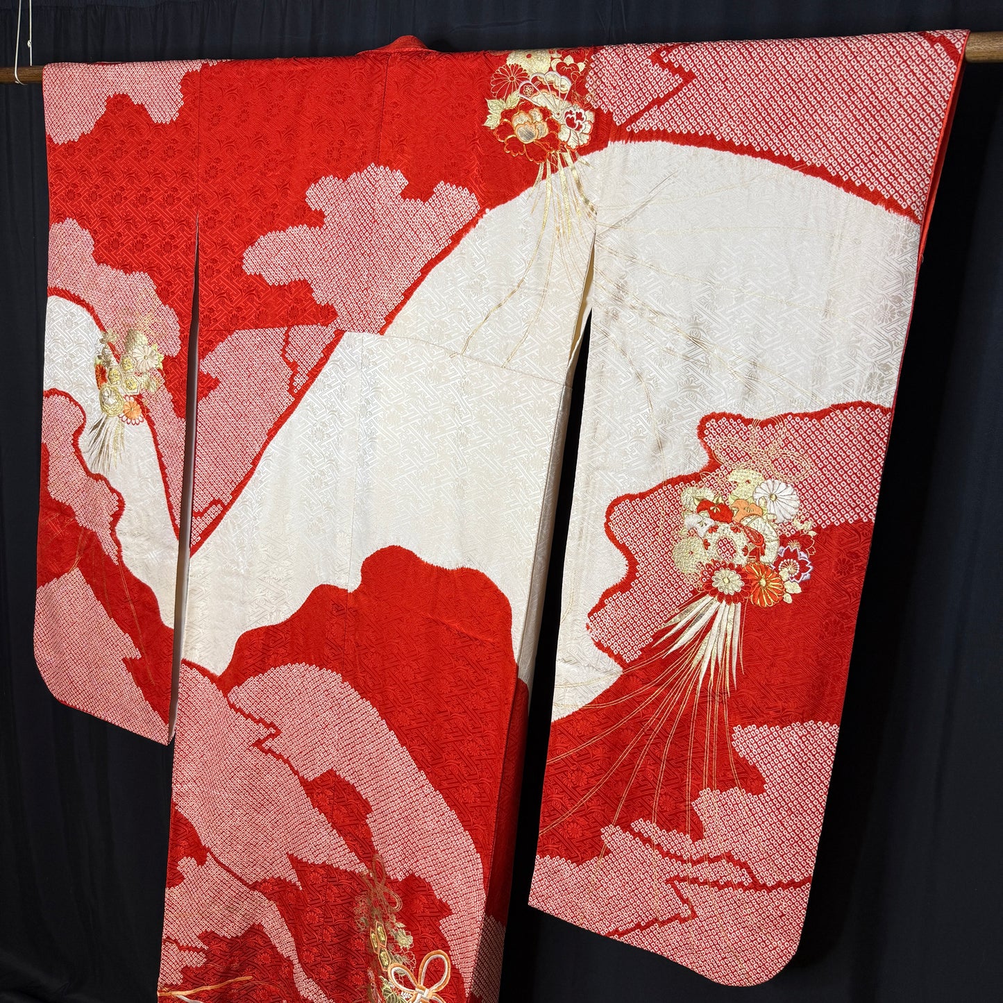 "Kusudama" Vintage Furisode Kimono