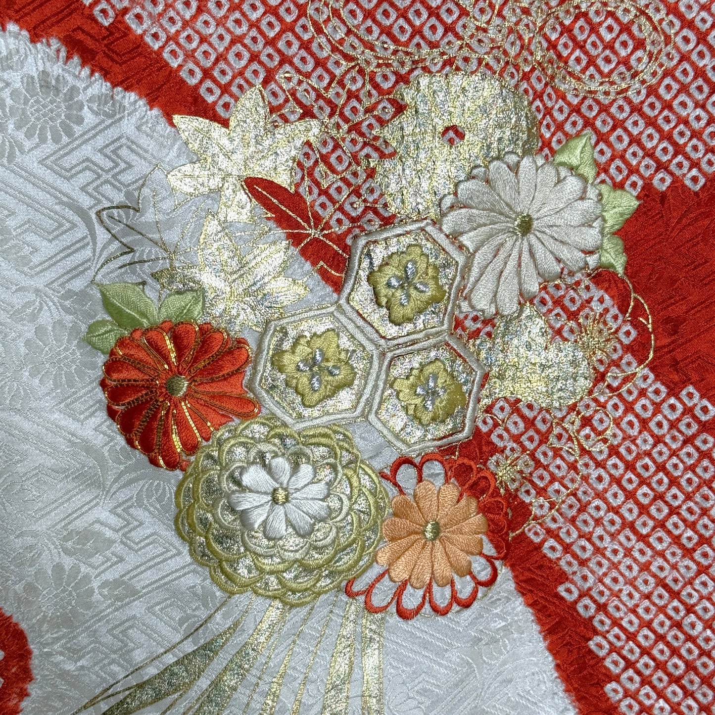 "Kusudama" Vintage Furisode Kimono