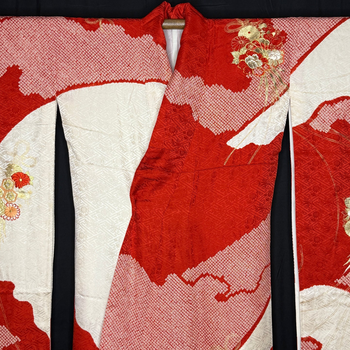 "Kusudama" Vintage Furisode Kimono