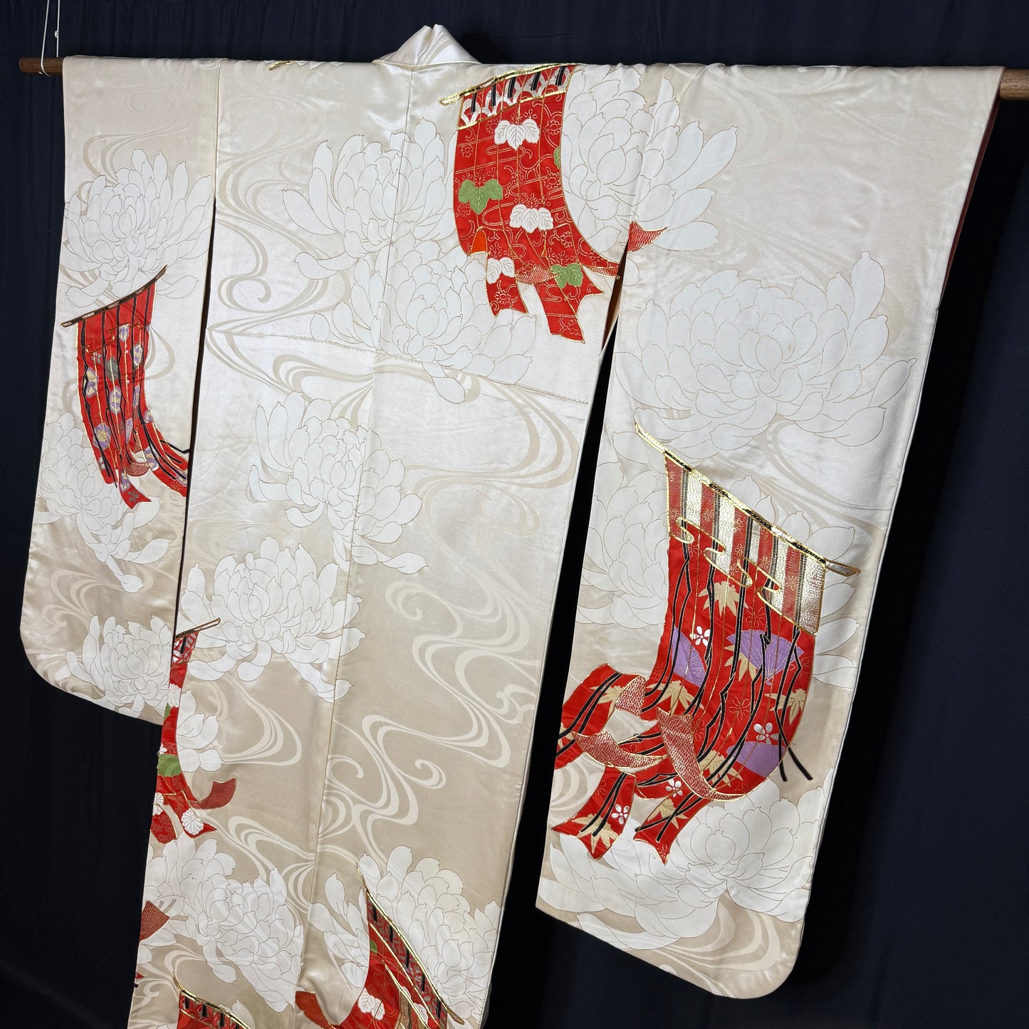 "Gentle Breeze" Vintage Furisode Kimono