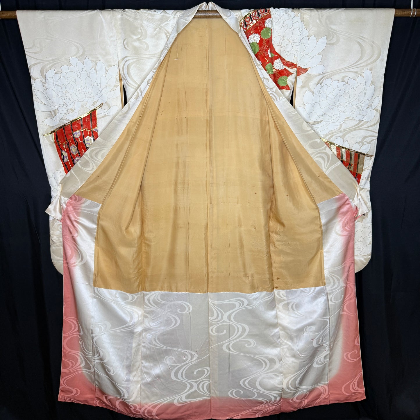"Gentle Breeze" Vintage Furisode Kimono