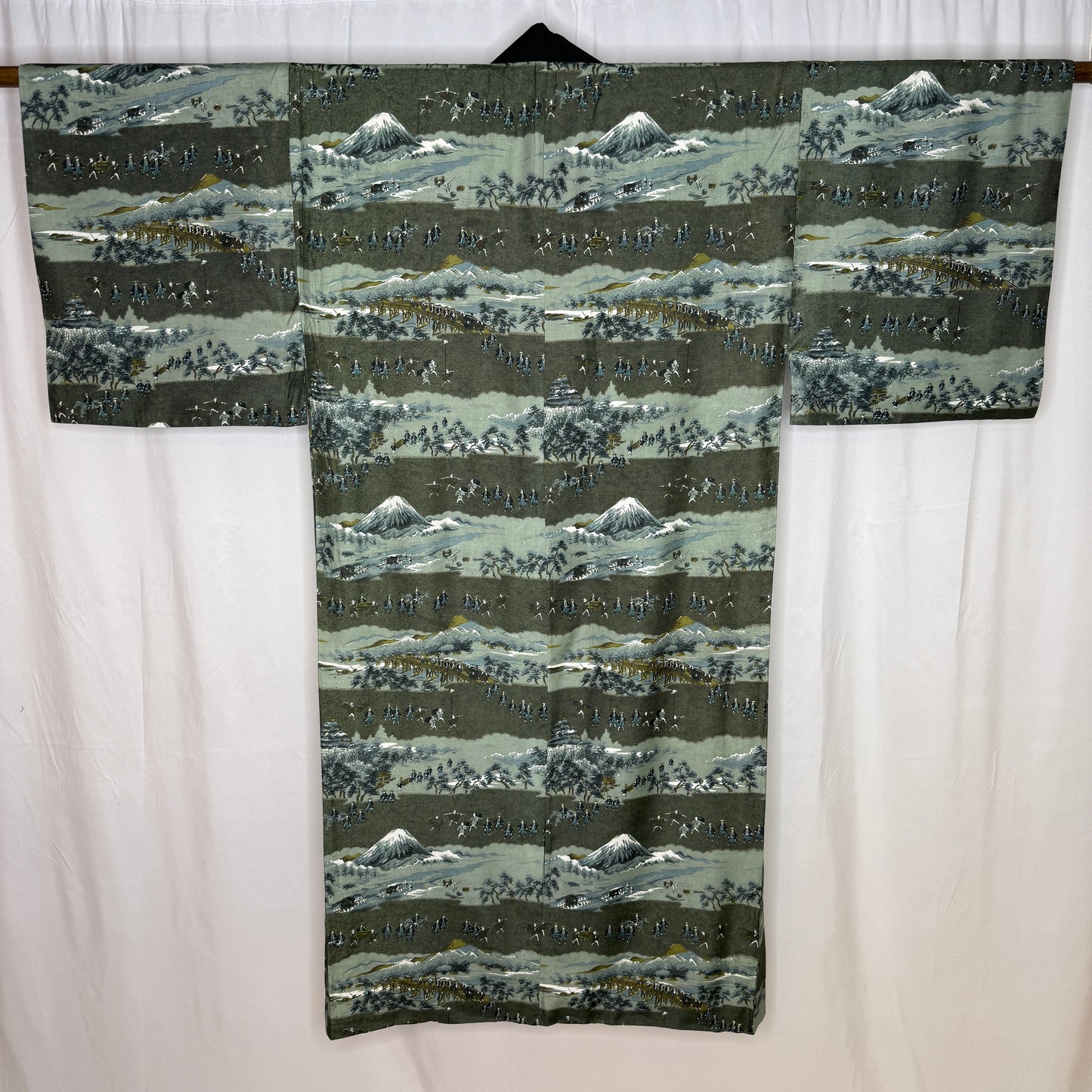 "Tokaido Journey" Man's Juban Underkimono