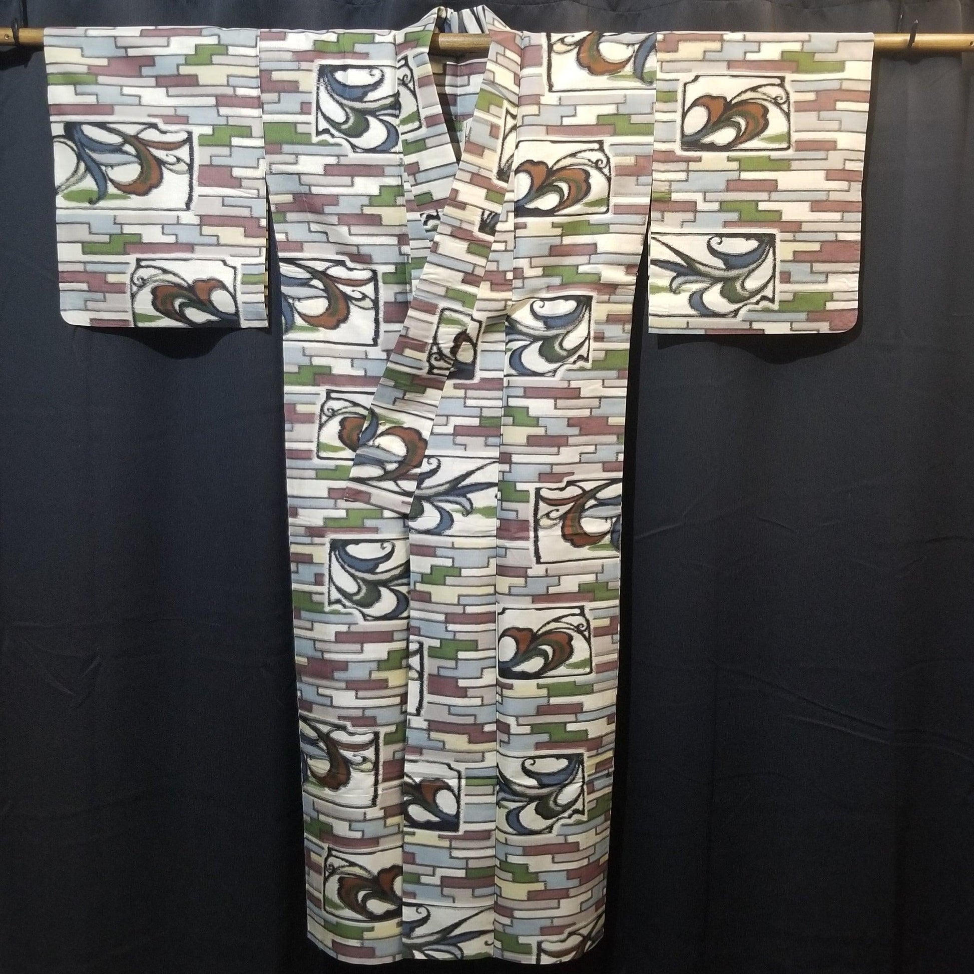 "Brick House" Vintage Meisen Kimono - Kyoto Kimono