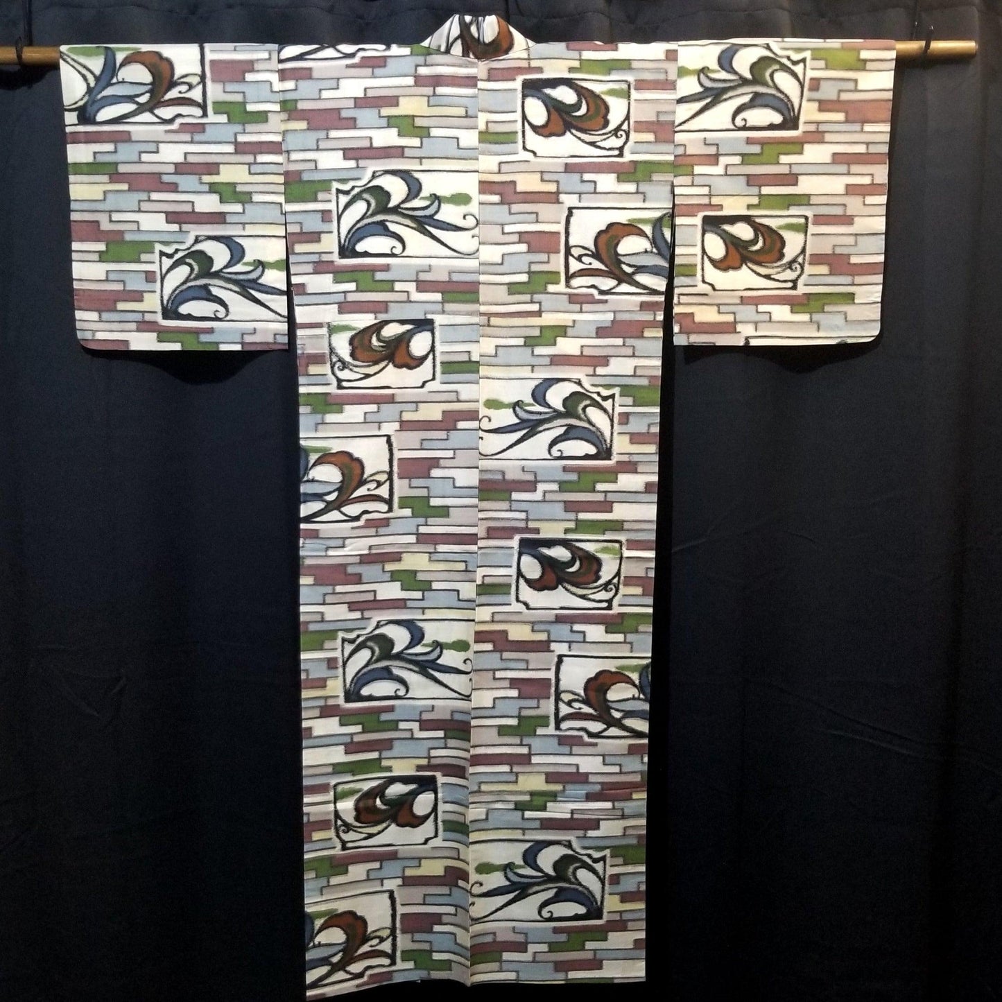"Brick House" Vintage Meisen Kimono - Kyoto Kimono