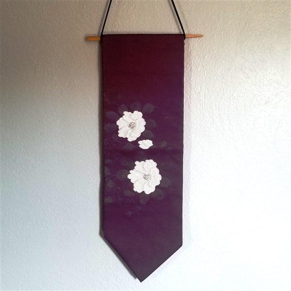 "White Camelia 1" Japanique Tapestry - Kyoto Kimono