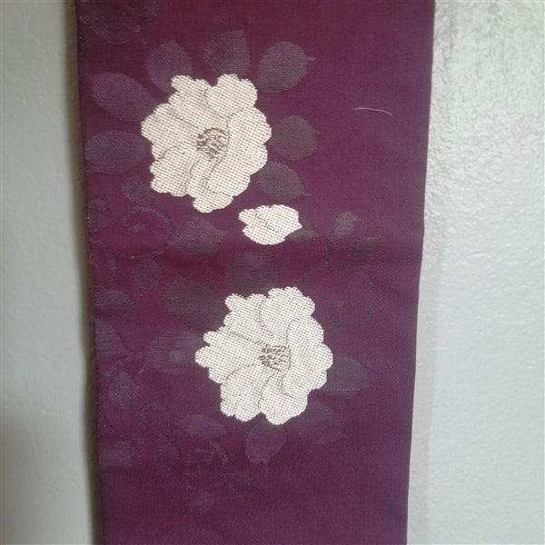 "White Camelia 1" Japanique Tapestry - Kyoto Kimono