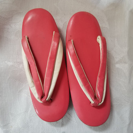 "Deep Salmon" Woman's Zori