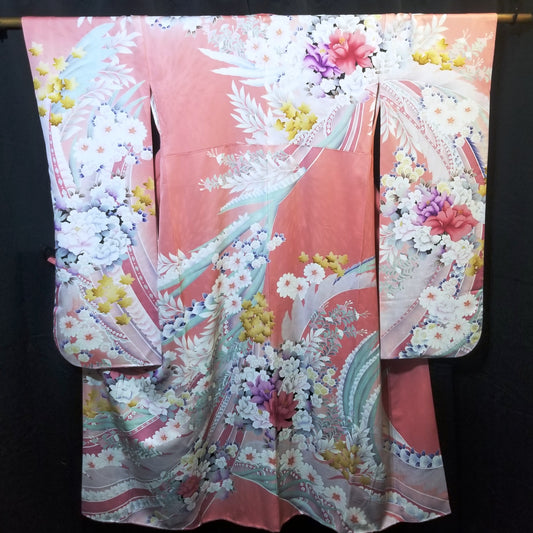 "Sweet Sweep" Vintage Furisode Kimono