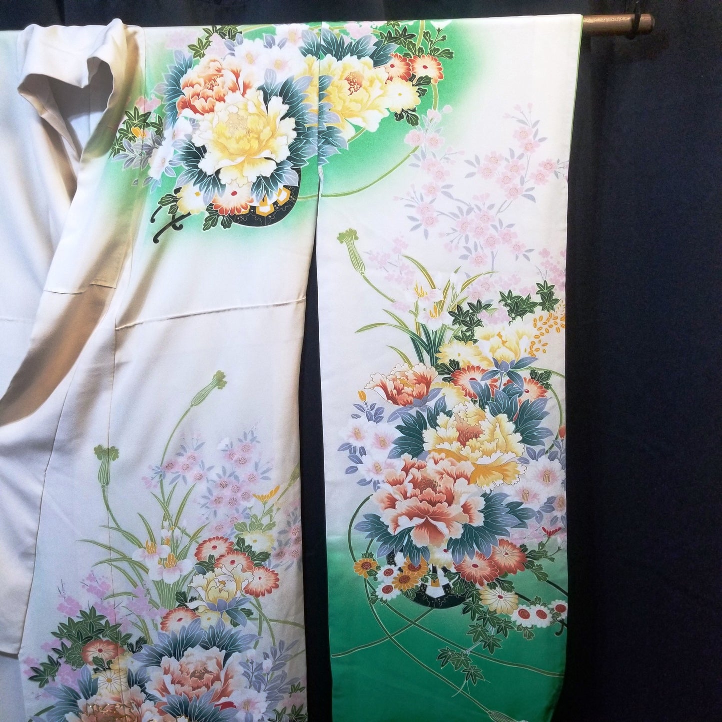 "Floral Supreme" Vintage Furisode Kimono