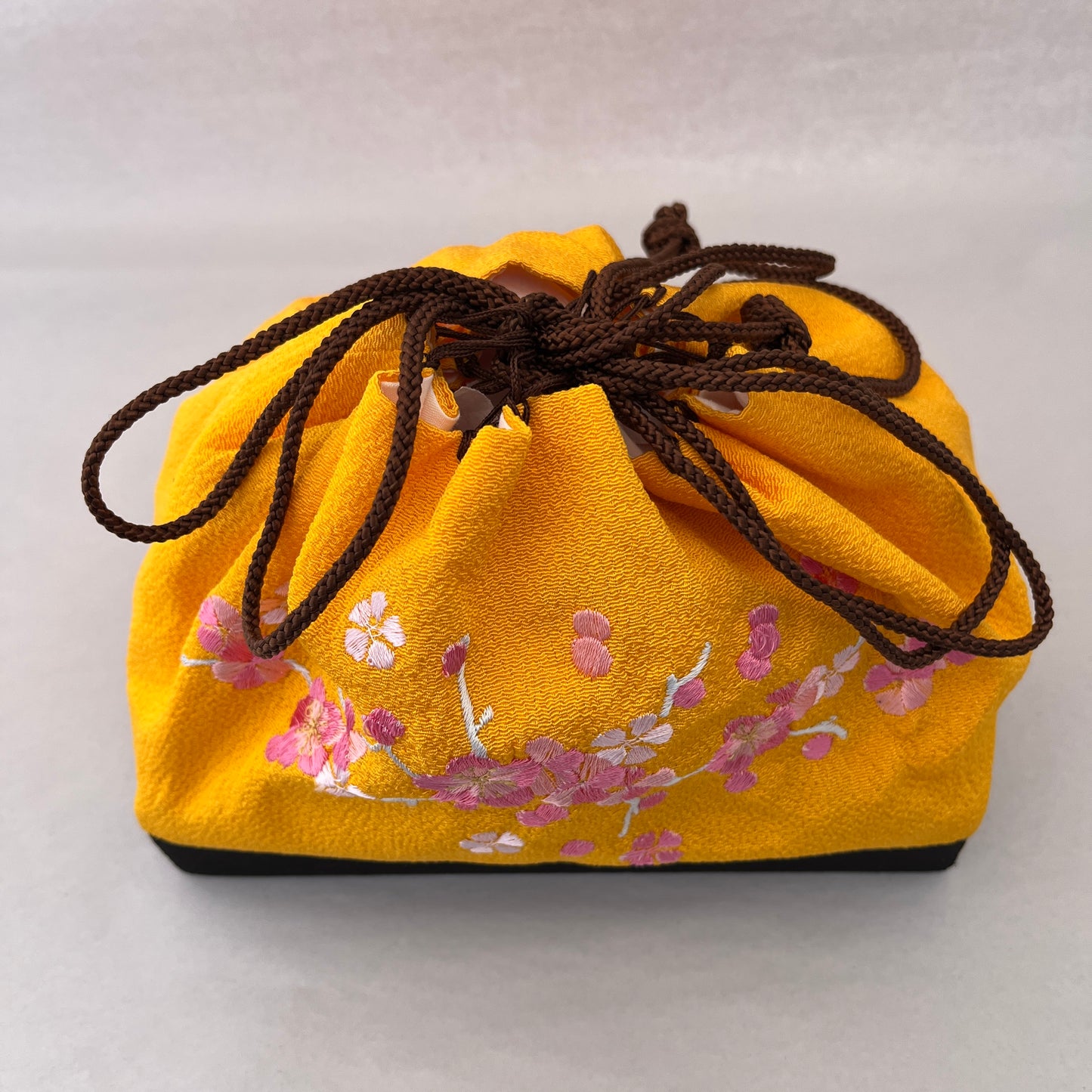 "Blossom Embroidery" Japanese Kinchaku Purse