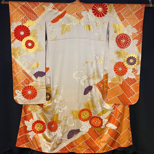 "Autumn Charmer" Vintage Furisode Kimono