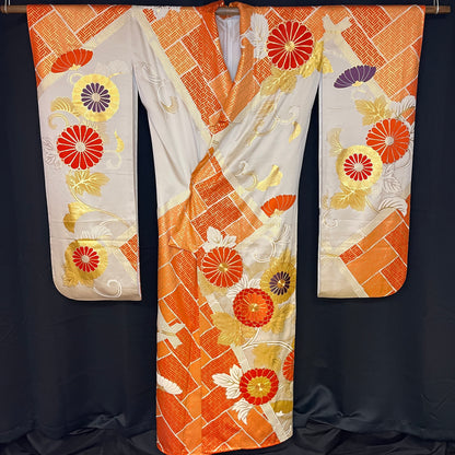 "Autumn Charmer" Vintage Furisode Kimono