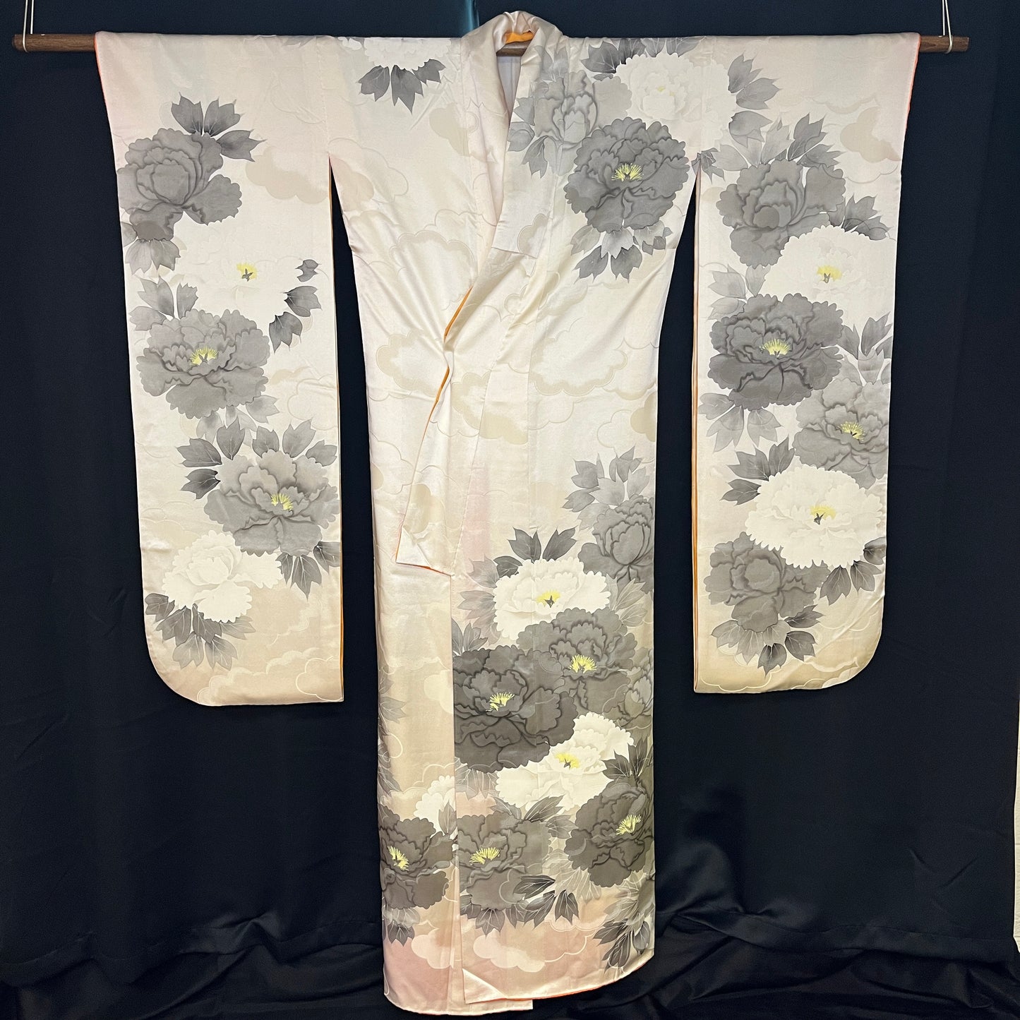 "50 Shades" Vintage Furisode Kimono