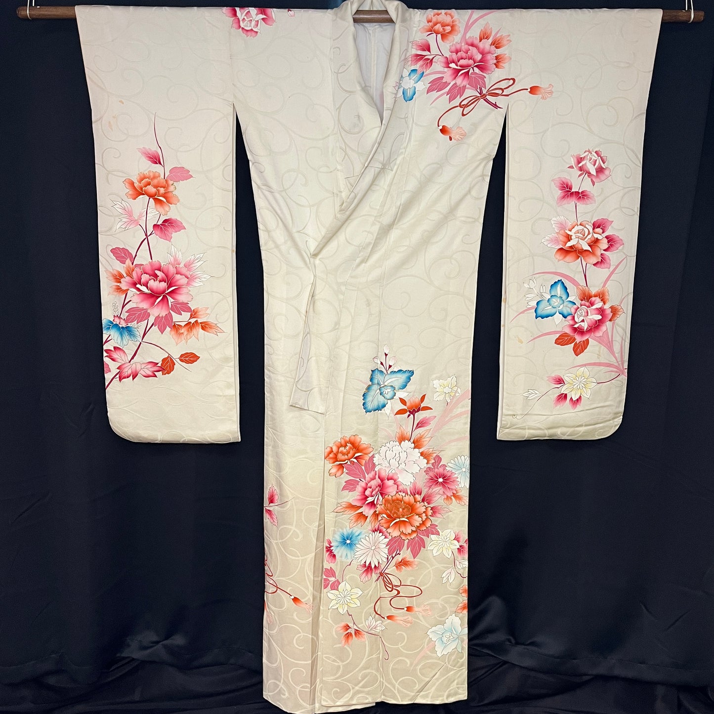 "Delicate Desire" Vintage Furisode Kimono