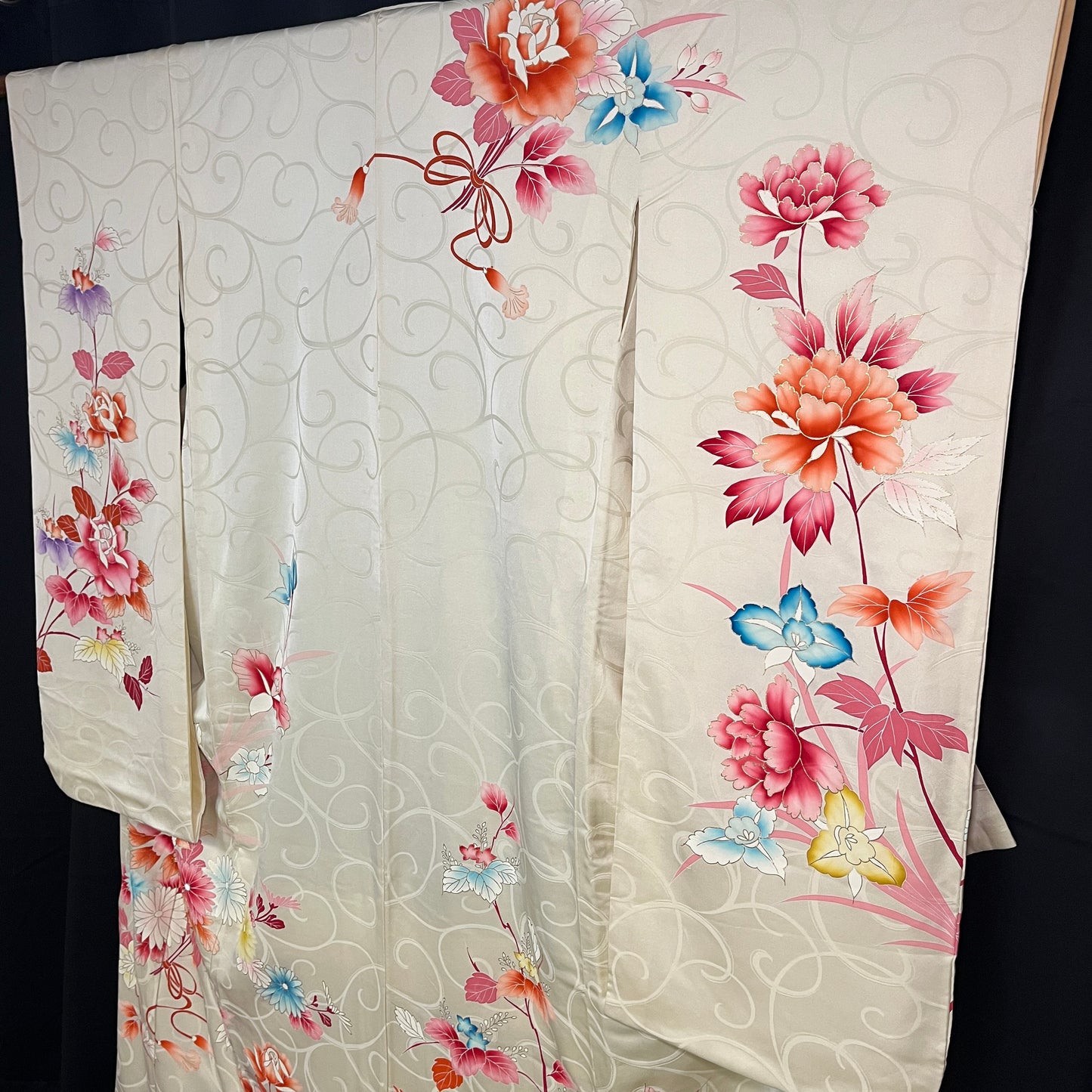 "Delicate Desire" Vintage Furisode Kimono