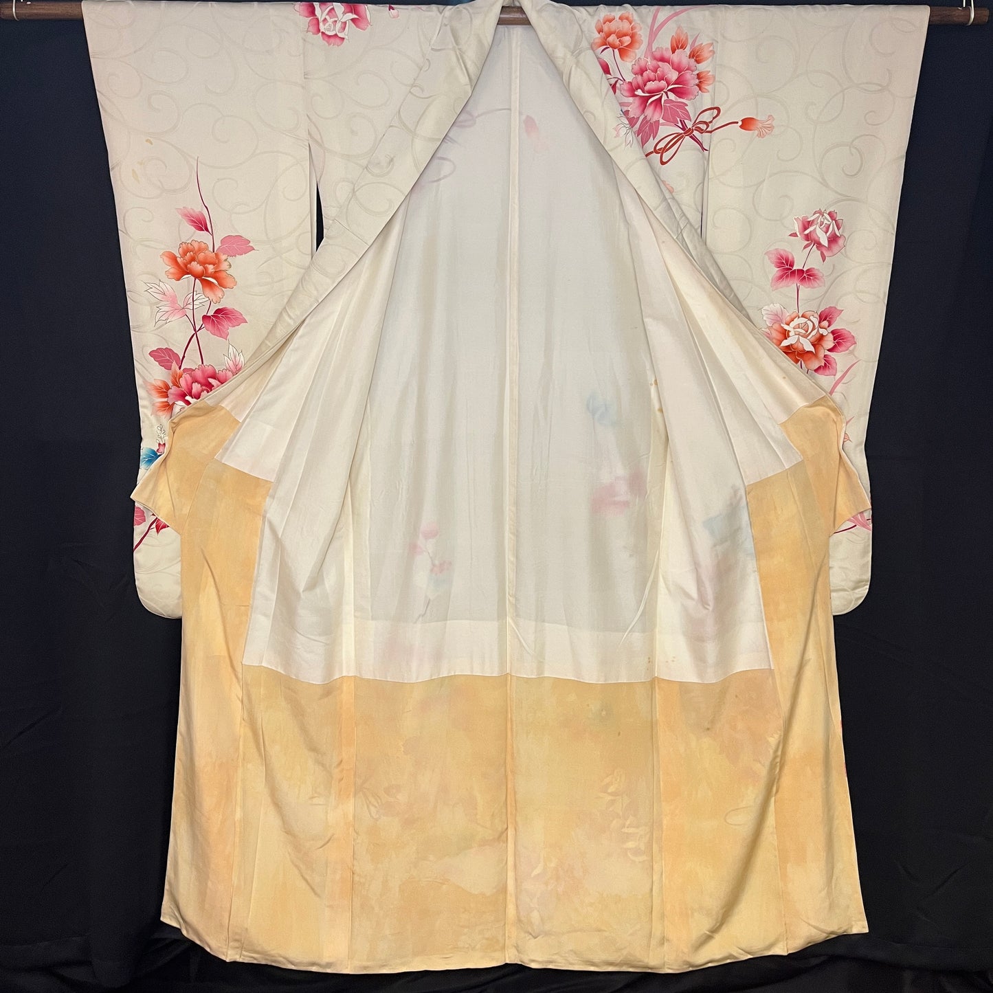 "Delicate Desire" Vintage Furisode Kimono