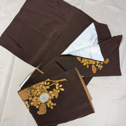 "Woman's Semi-Formal 11" - Blemish Bin Kimono