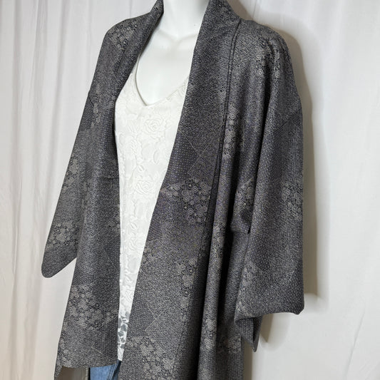 "River Pebbles" Japanique Robe