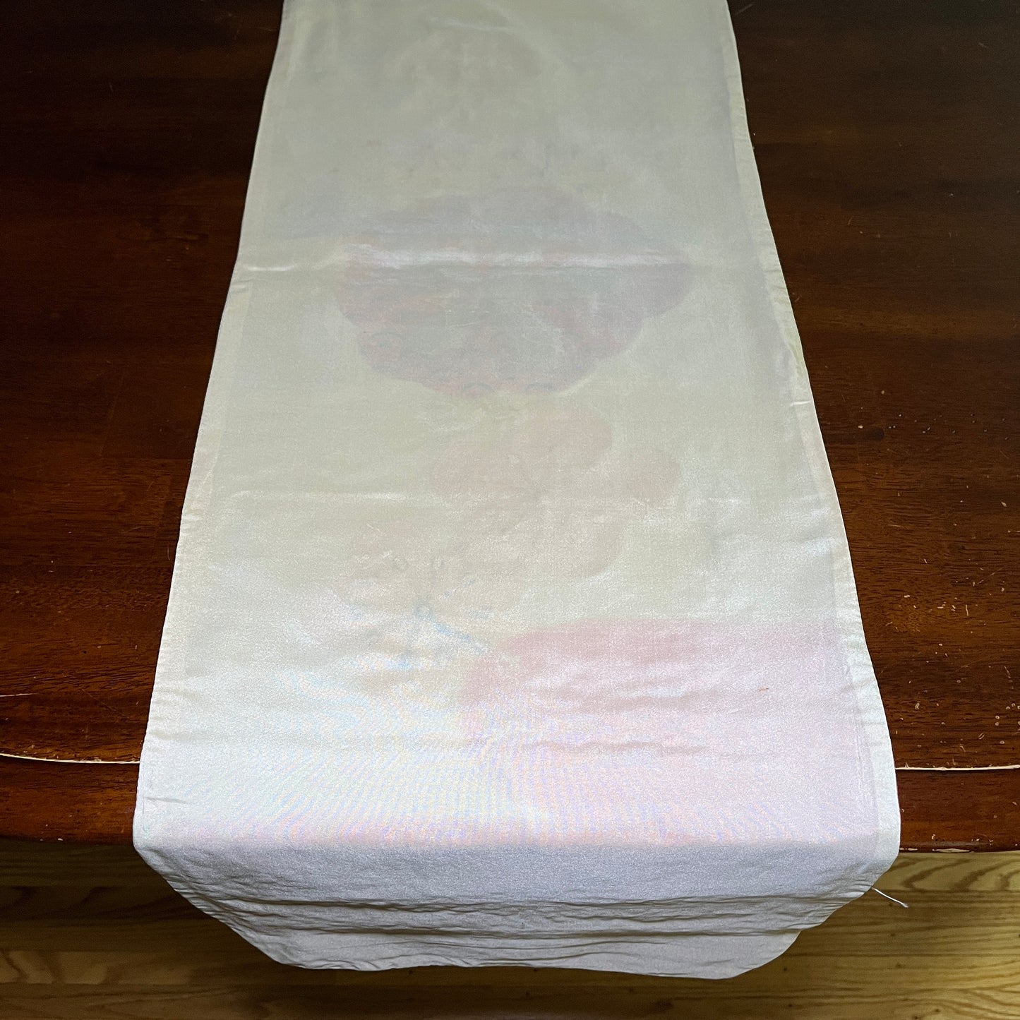 "Furisode Sleeve" Table Runner