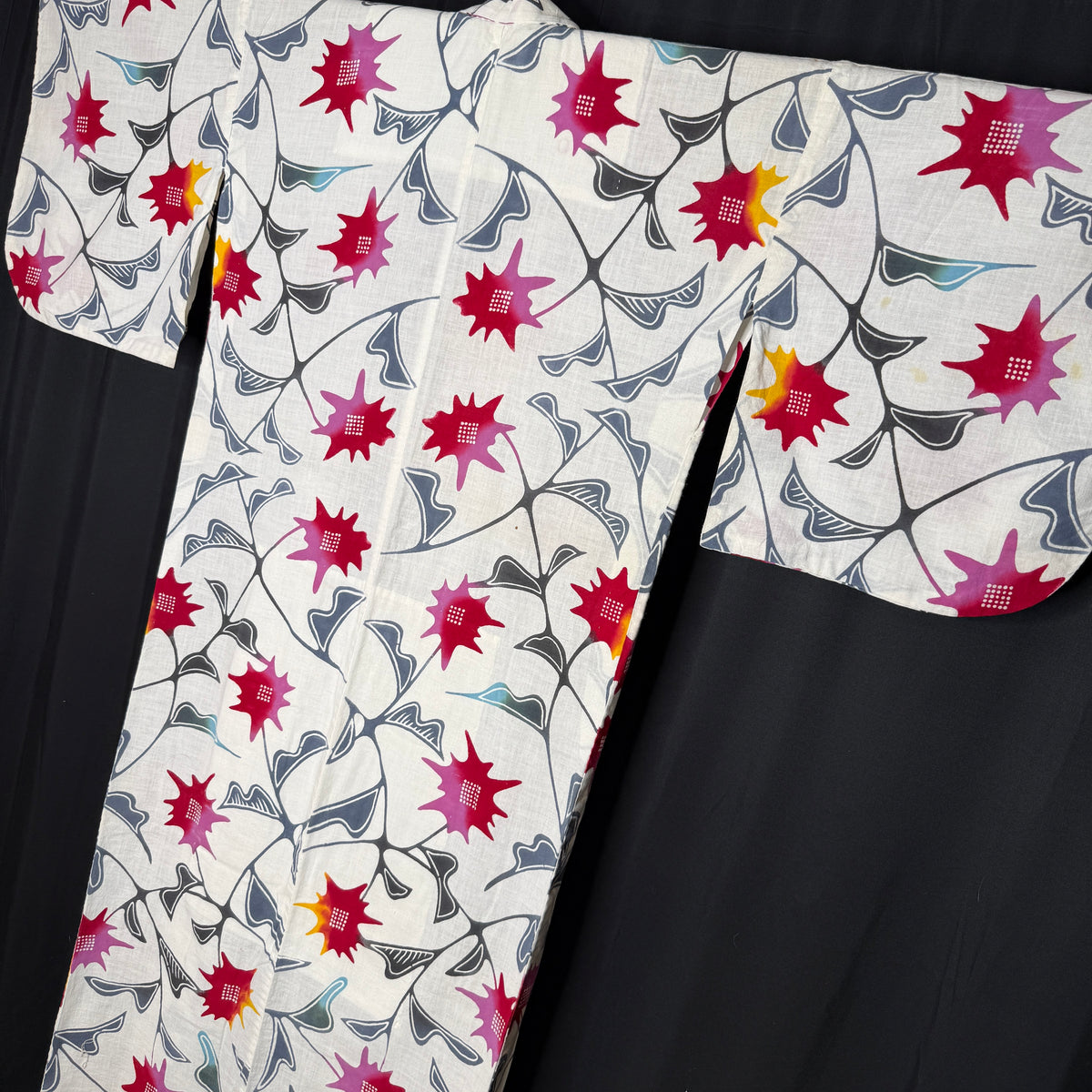 "Starburst Flowers" Vintage Teen Girl's Yukata Kimono
