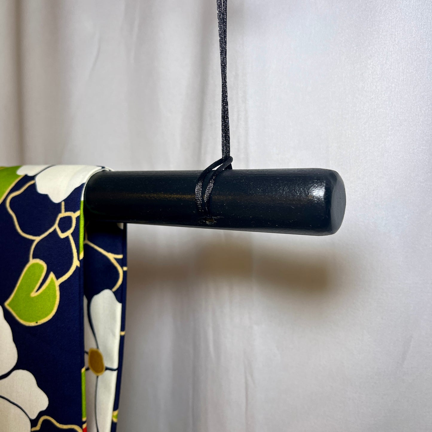 60" Kimono Display Rod (Black)