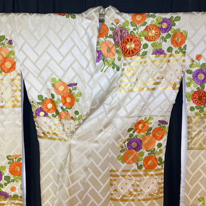 "Higaki Mums" Vintage Furisode Kimono